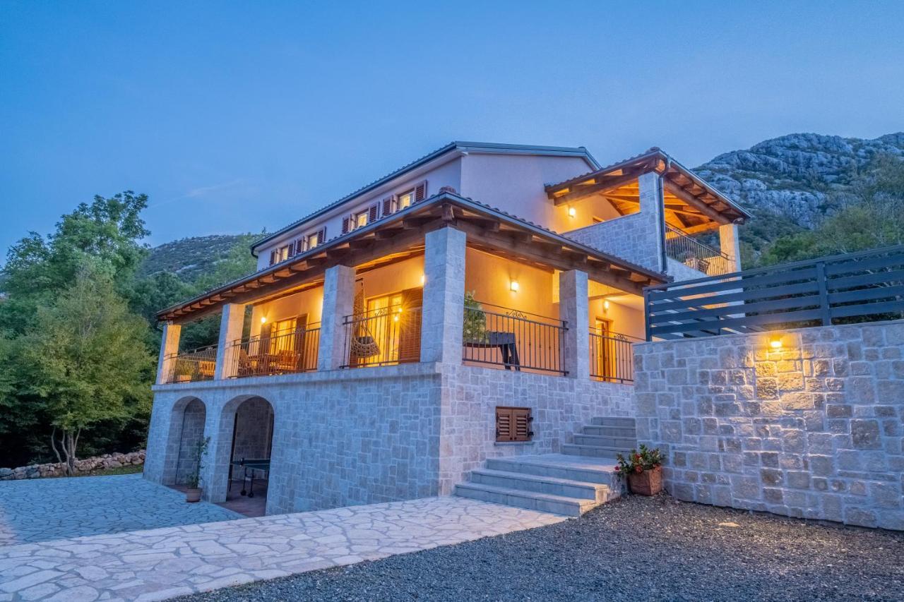 Amazing 4 Bedroom Villa With Swimming Pool And Wifi, Family Frendly Tribalj  Zewnętrze zdjęcie